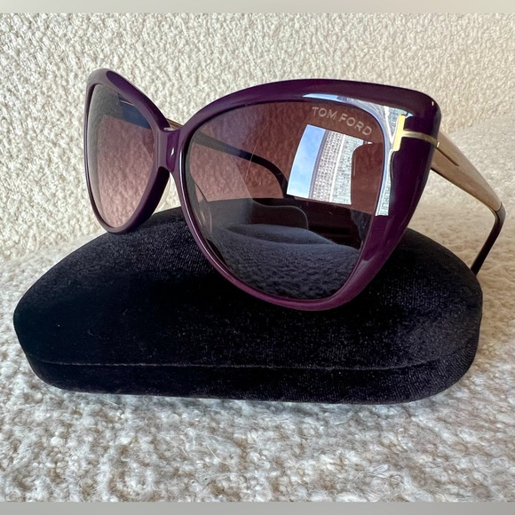 Tom Ford Accessories - Tom Ford Reveka FT0512 81Z Women’s Cat Eye Sunglasses